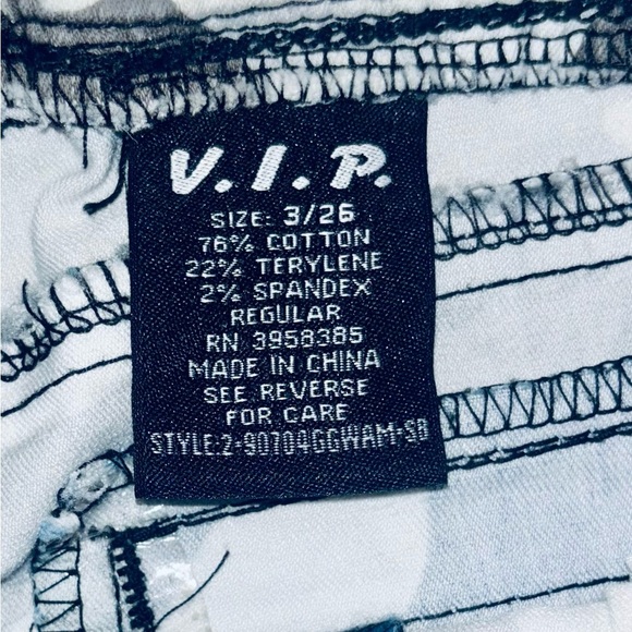 V.I.P.  Camouflage Cargo Pants - Picture 6 of 6